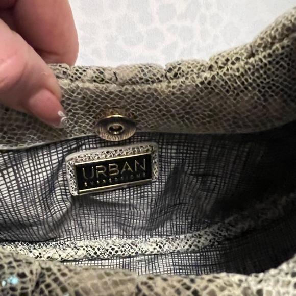 NWT. Urban Expressions clutch - Picture 3 of 5